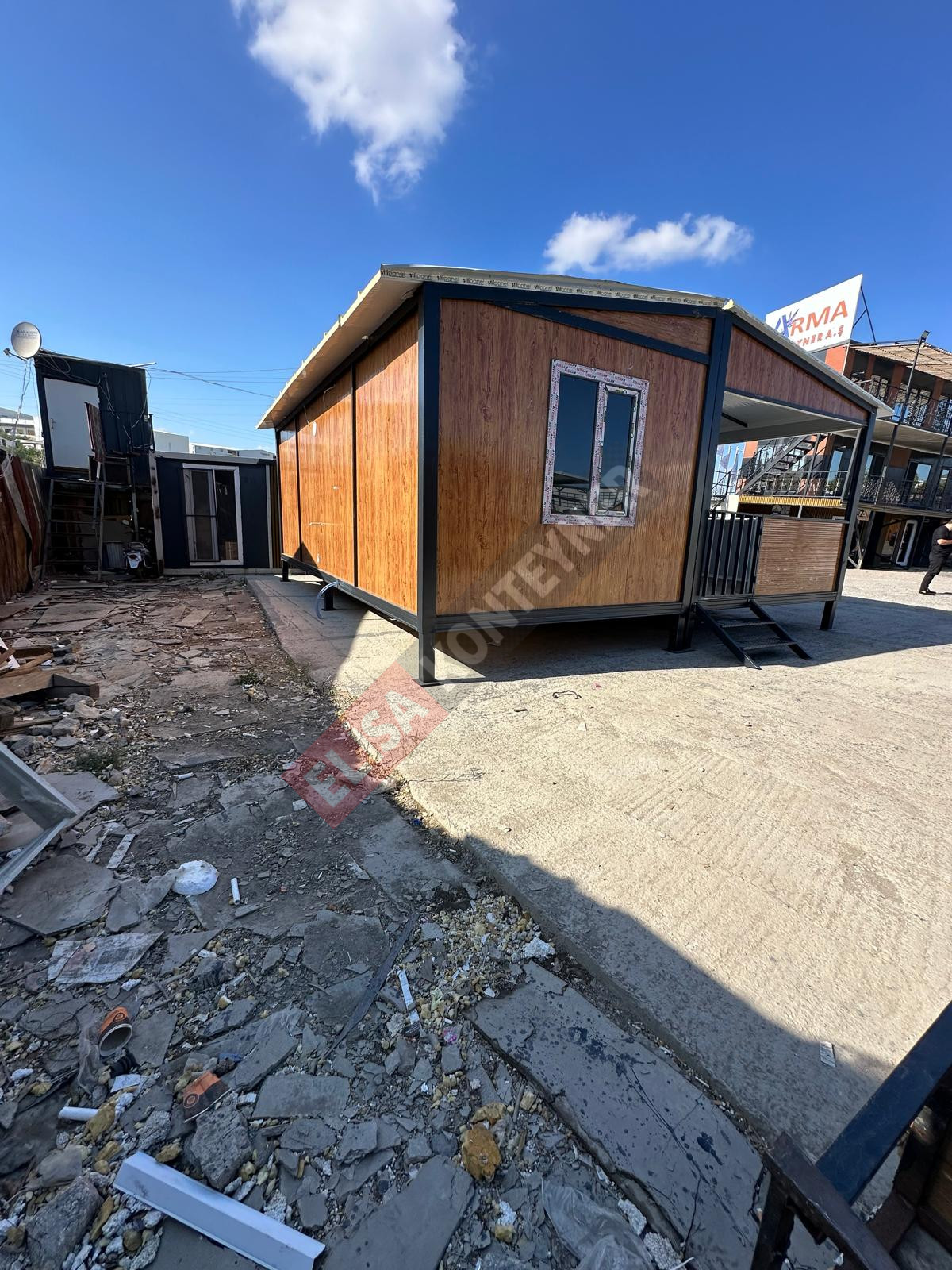 42M2 ÖZEL PLATFORMLU 2+1 WC DUŞ KABİNLİ MUTFAKLI ÖZEL YAPIM KONTEYNER görseli 7